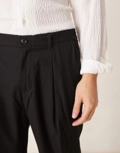 Mango Regular Fit Pleat Detail Trousers In Black For Men -Modern Menswear 207380380 4