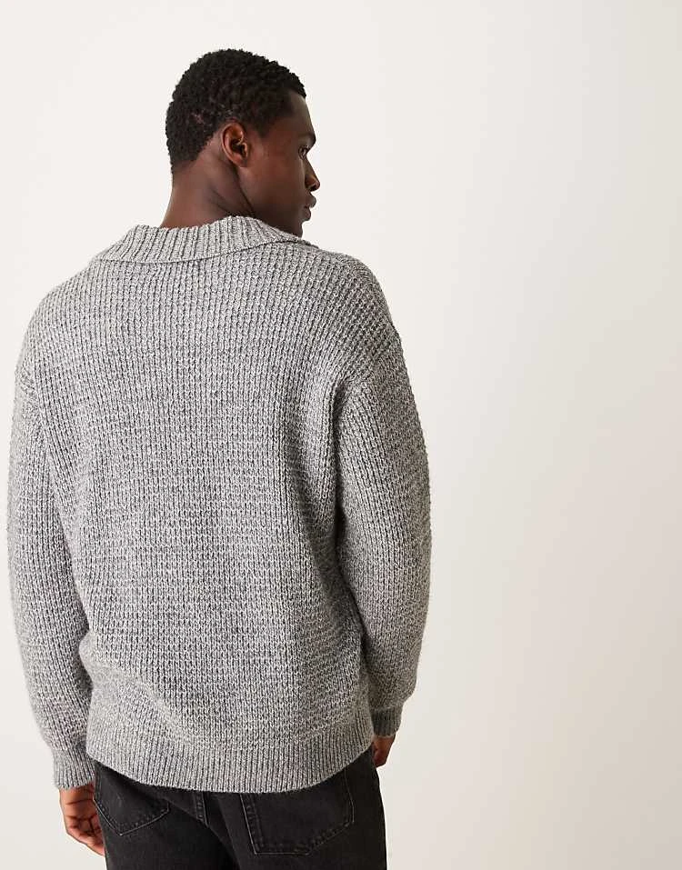 Mango Wide V-neck Collar Chunky Knit Sweater In Grey For Men 5 Mango Wide V-neck Collar Chunky Knit Sweater In Grey For Men - Image 3