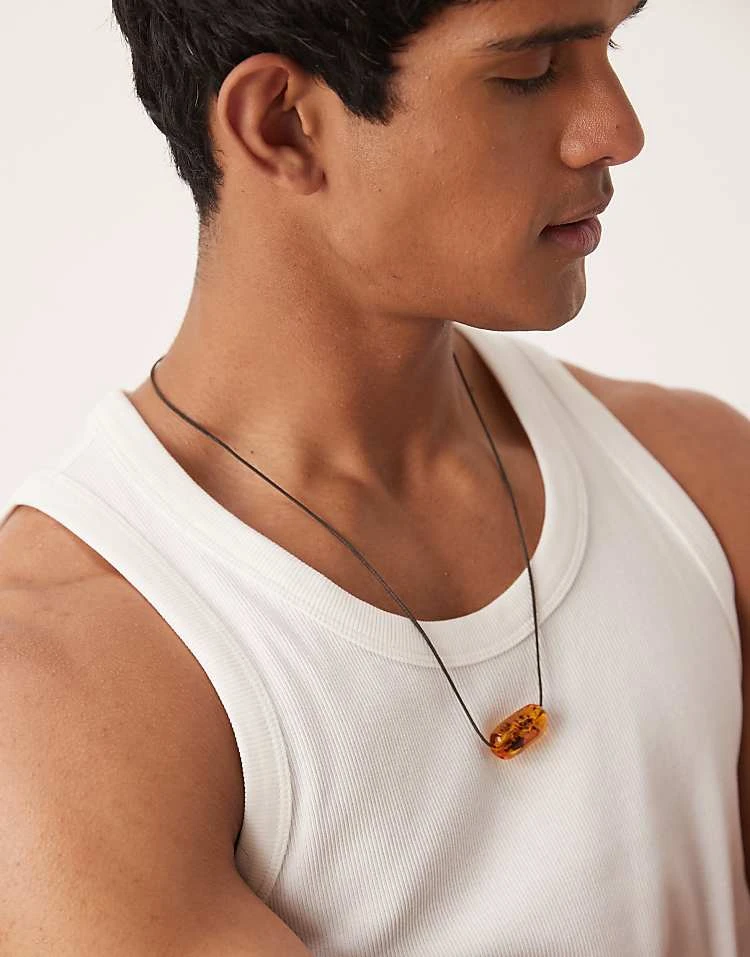 Mango Relaxed Fit Vest In White For Men 4 Mango Relaxed Fit Vest In White For Men - Image 2